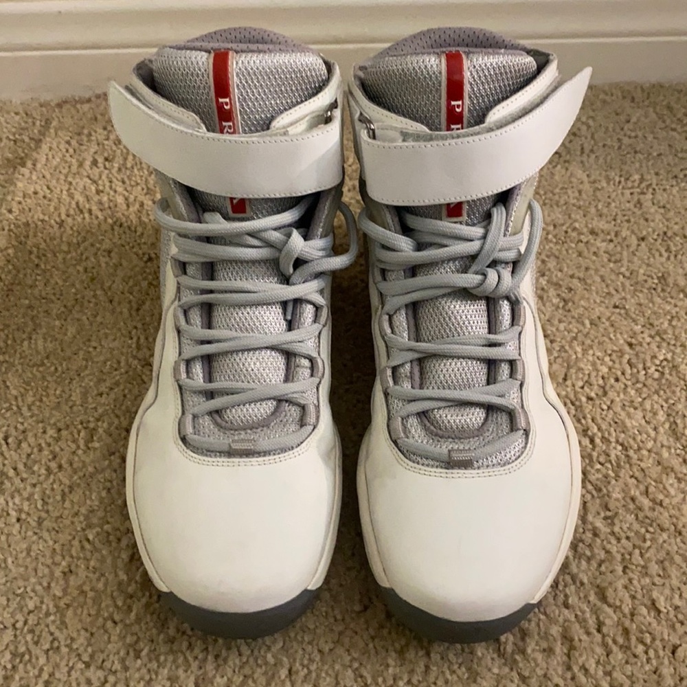 Only worn Twice - Prada Sneakers high top